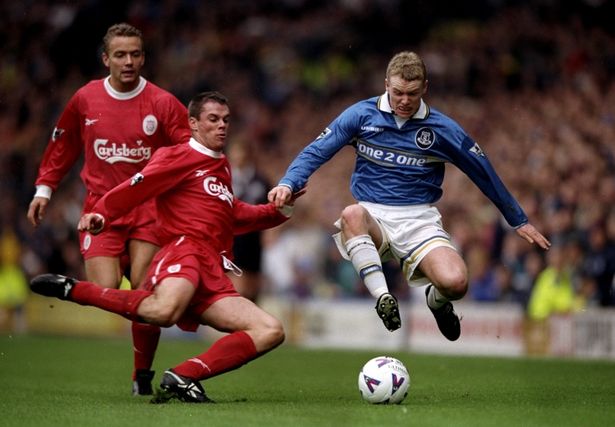 韦斯利-福法纳：埃斯特旺像队中的小宝宝，我们都在帮他适应