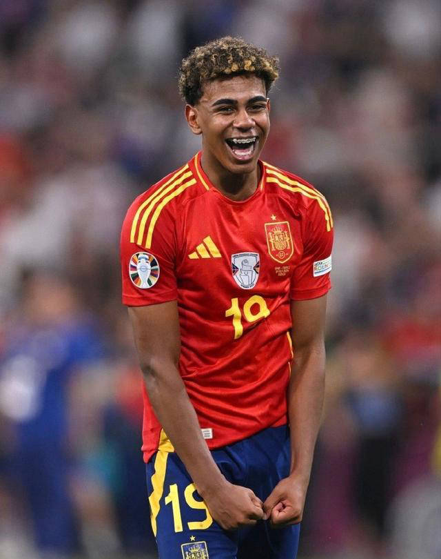 D站米兰哥聊欧冠：曾经以为会是功勋，如今发现竟是所托非...