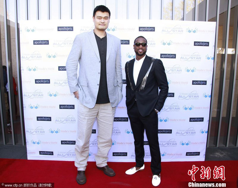 灯光像为他 灯光像为他